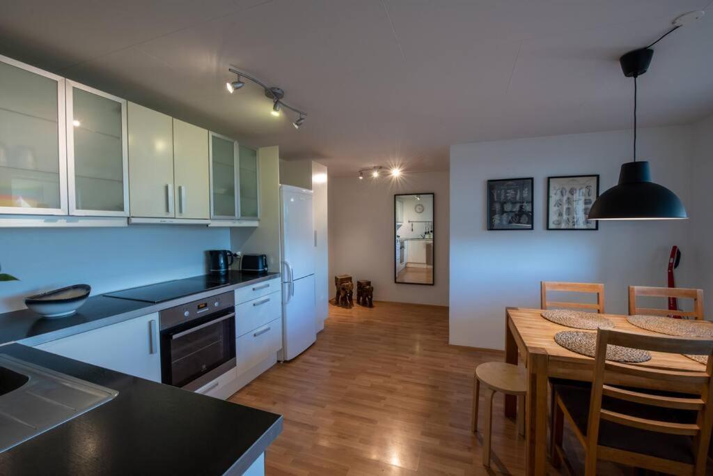 Lovely One Bedroom Apartment In Hafnarfjörður Bagian luar foto