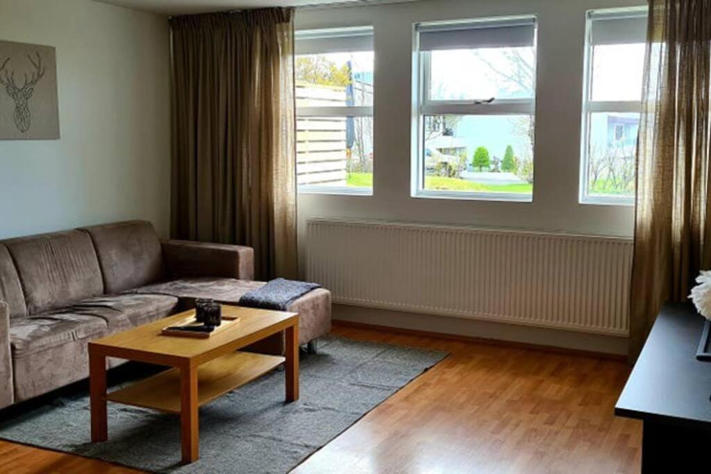 Lovely One Bedroom Apartment In Hafnarfjörður Bagian luar foto